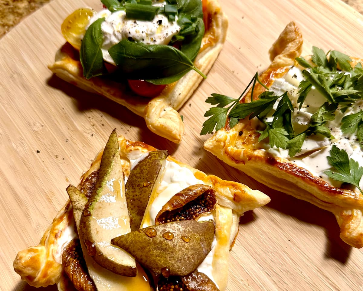 Spilventiņi-groziņi ar dažādiem sieriem